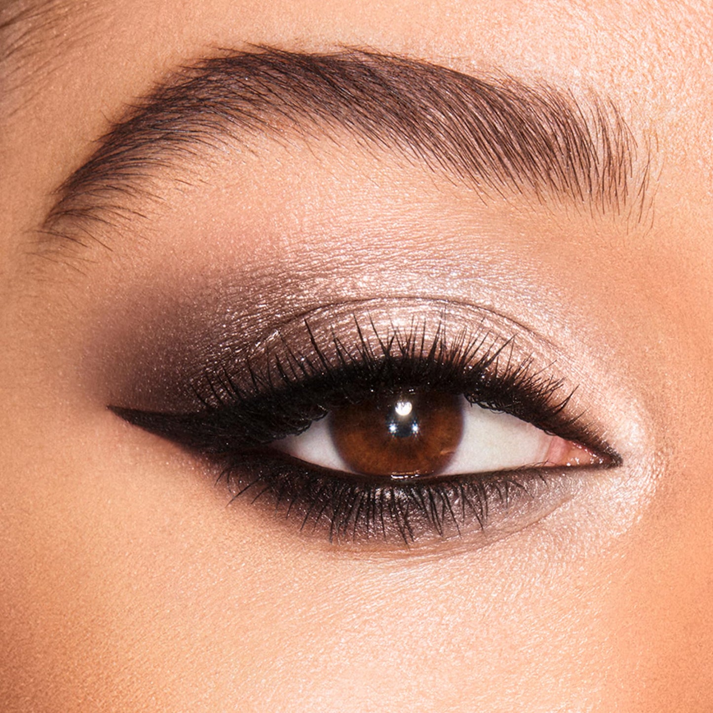 Pillow-Talk Inspired 4-Shade Luxury Eyeshadow Palette
